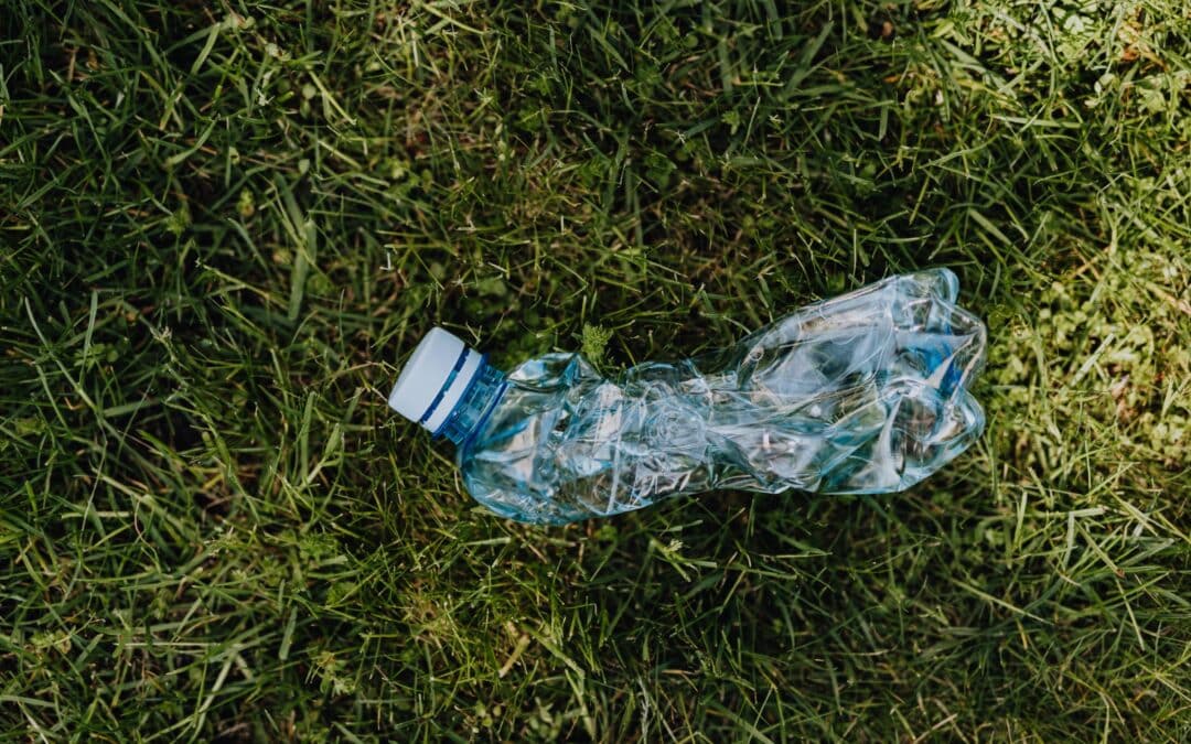 Moins de bouteilles en plastique dans l’environnement, mais les Pays-Bas n’optimisent pas le potentiel de la consigne